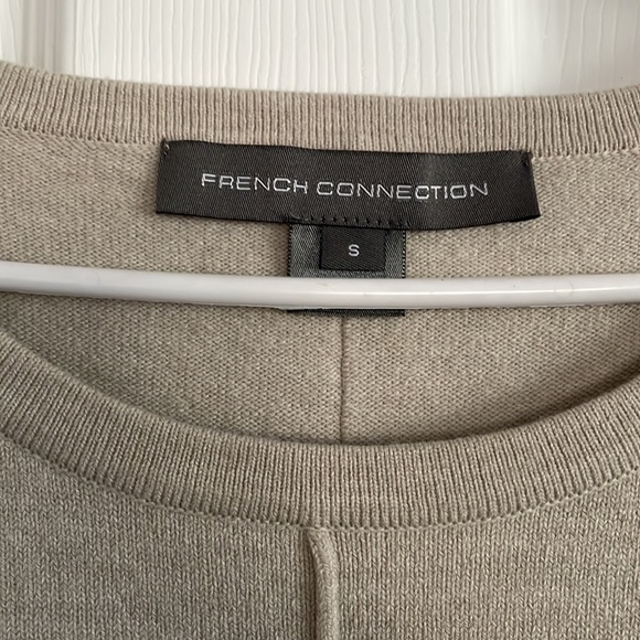 French Connection oversized high- low beige round neck sweater size s - Picture 3 of 4